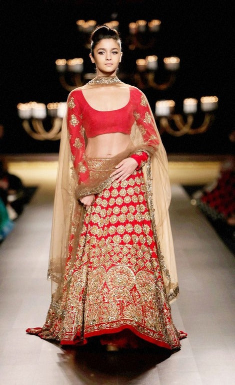 aliya bhatt queen beauty red craft lehenga