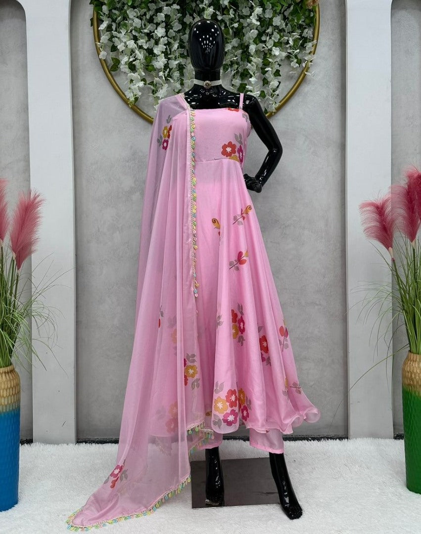 Baby pink organza floral printed gown with kodi border dupatta