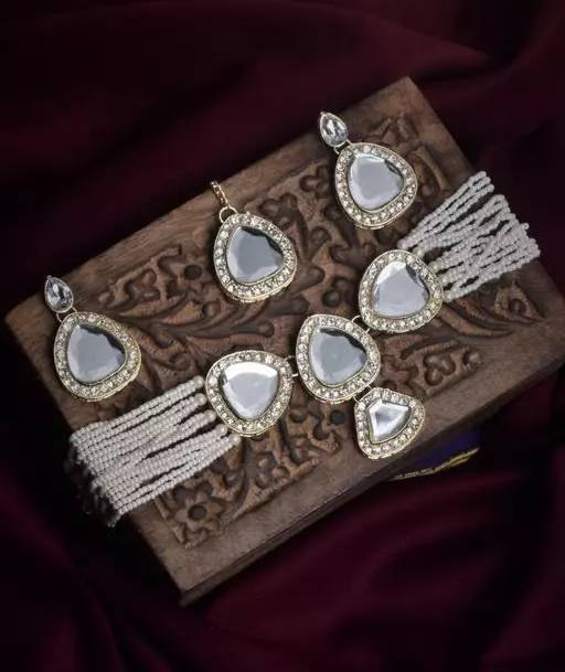 Gold plated kundan and white beads jewellery set