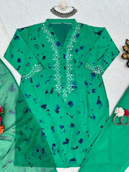 Green crepe printed pant suit with dupatta