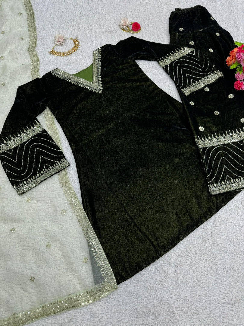 Shehnaaz gill dark green velvet salwar suit