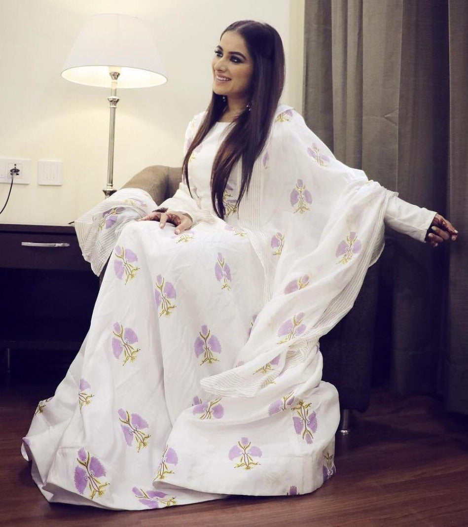 White tapeta silk printed gown