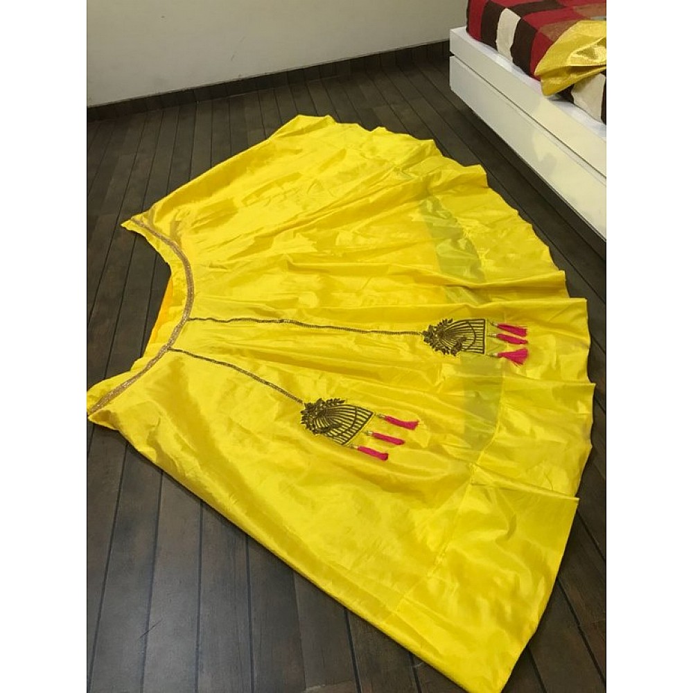 Yellow tapeta silk stylist partywear lehenga