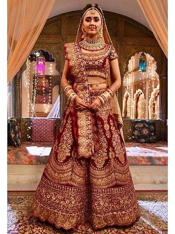 heavy embroidered maroon wedding bridal lehenga 3092