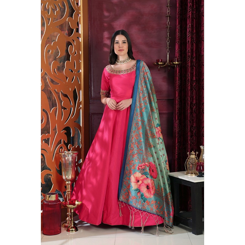 High Neck Long Western Gown at Rs500Piece in pune offer by Lavish Ho