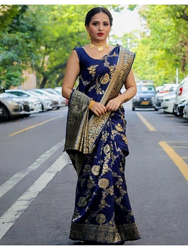 Royal Blue Sarees: Shop Elegant Royal Blue Sarees Online in India at  Karagiri