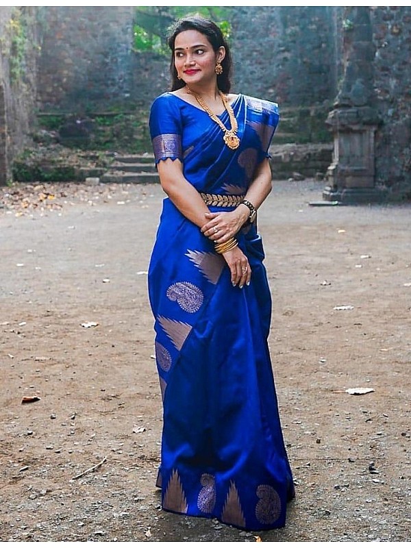 Highlight more than 102 blue soft silk sarees