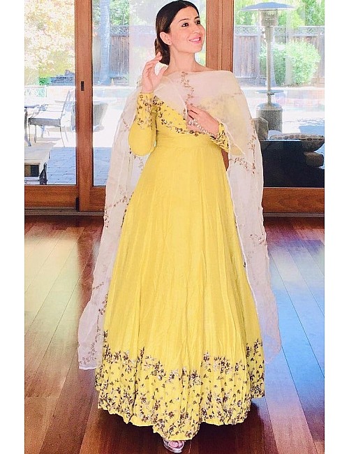 Light yellow heavy georgette embroidered work gown 
