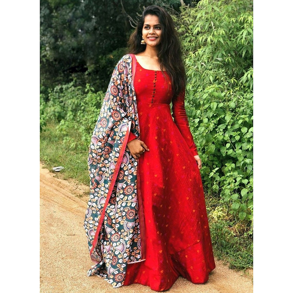 Red butter silk gown with printed dupatta