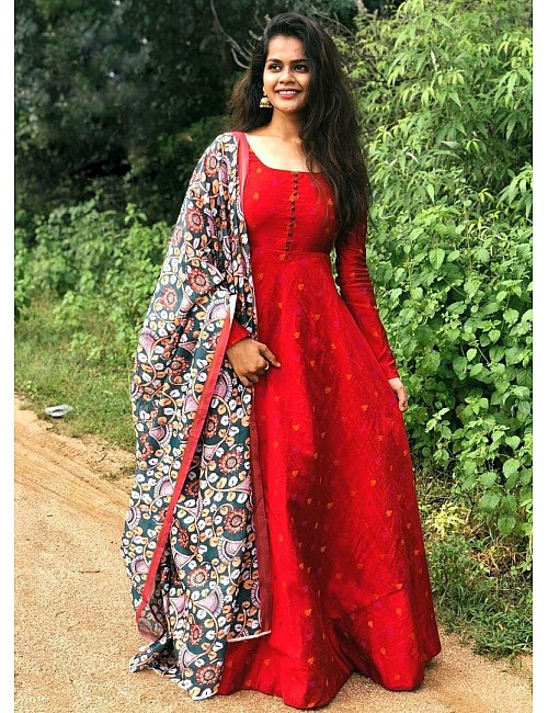 Red butter silk gown with printed dupatta