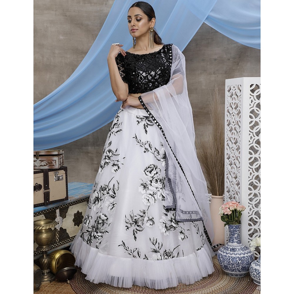 Your Ultimate Guide to Choosing the Perfect Party Wear Lehenga Choli: 4  Gorgeous Models to Consider