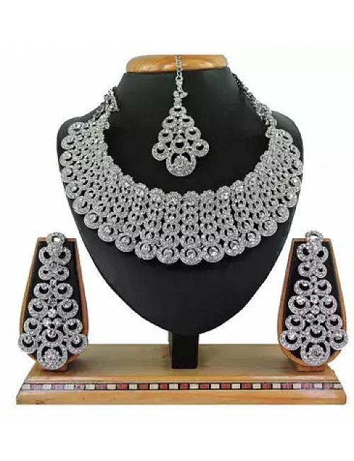 Alloy silver plated zmerican diamond necklace