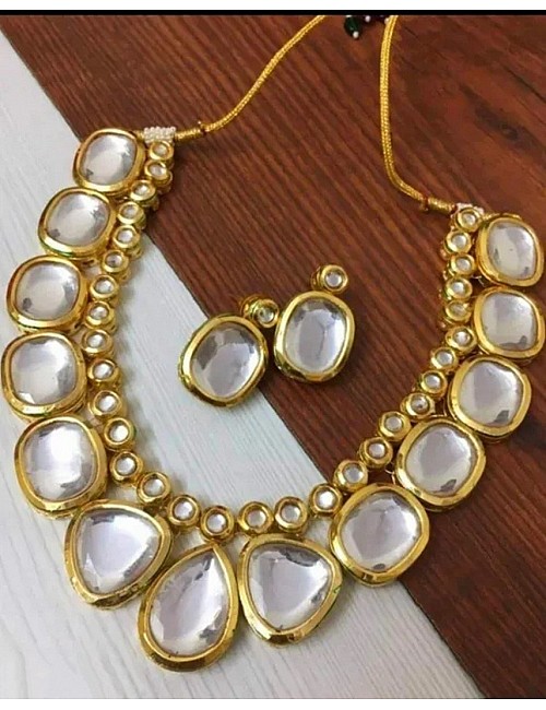 Oxidised Gold Kundan Work Jewelry set