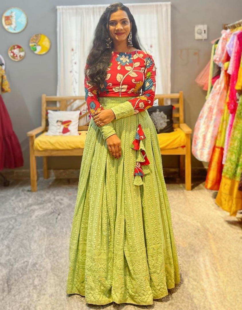 Buy Kanj by Priyanka A Sakhuja Green Silk Upada Esma Embroidered Lehenga  Set Online | Aza Fashions