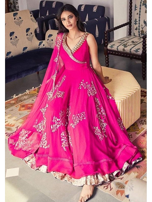 Share more than 83 pink ethnic gown super hot