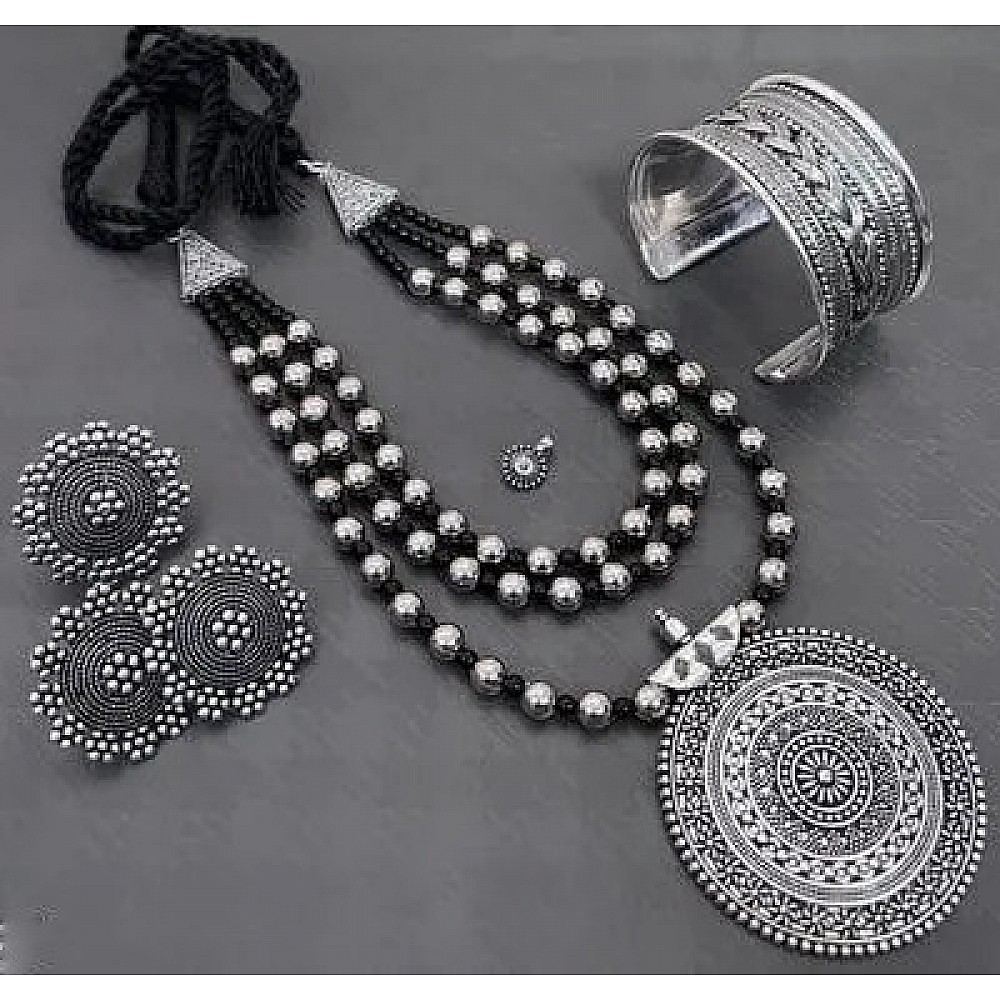 Shimmering Chic Jewellery Sets