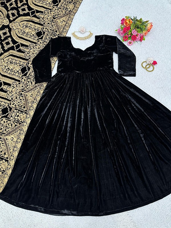 Buy Black Velvet Party Wear Gown | Appelle Fashion