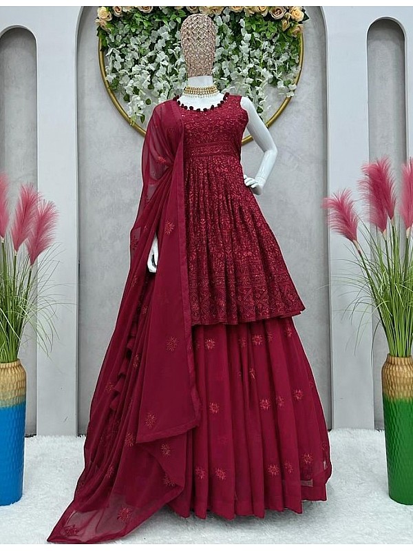 40 Best Designs Pakistani Latest Bridal Lehenga Collection 2023 | Latest  bridal lehenga, Bridal lehenga collection, Bridal lehenga red