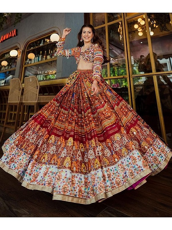 US Navratri Silk Gujarati Style Indian Full Flared Mirror Ghaghra Lehenga  Choli | eBay
