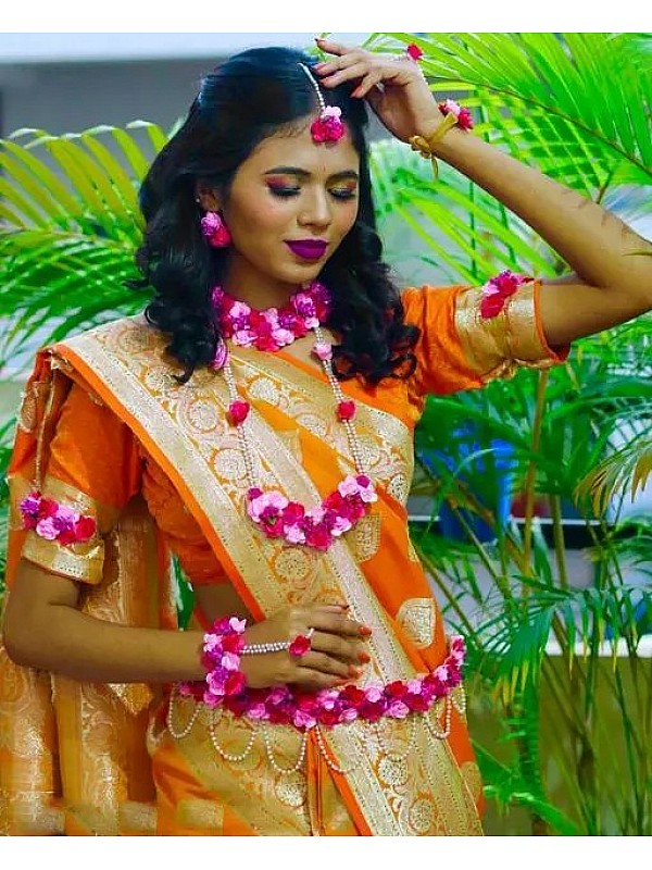 Details 176+ baby shower saree colour best