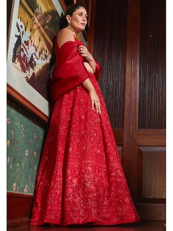 Karishma Kapoor Lehenga Collection | Lehenga designs, Party wear lehenga,  Indian outfits lehenga